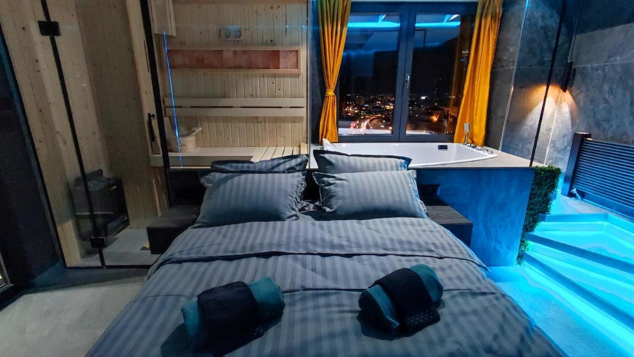 Smart Luxury Penthouse Suites - Private Sauna, Hot-Tub, Home Cinema At The Best Location In Skopje Exterior photo