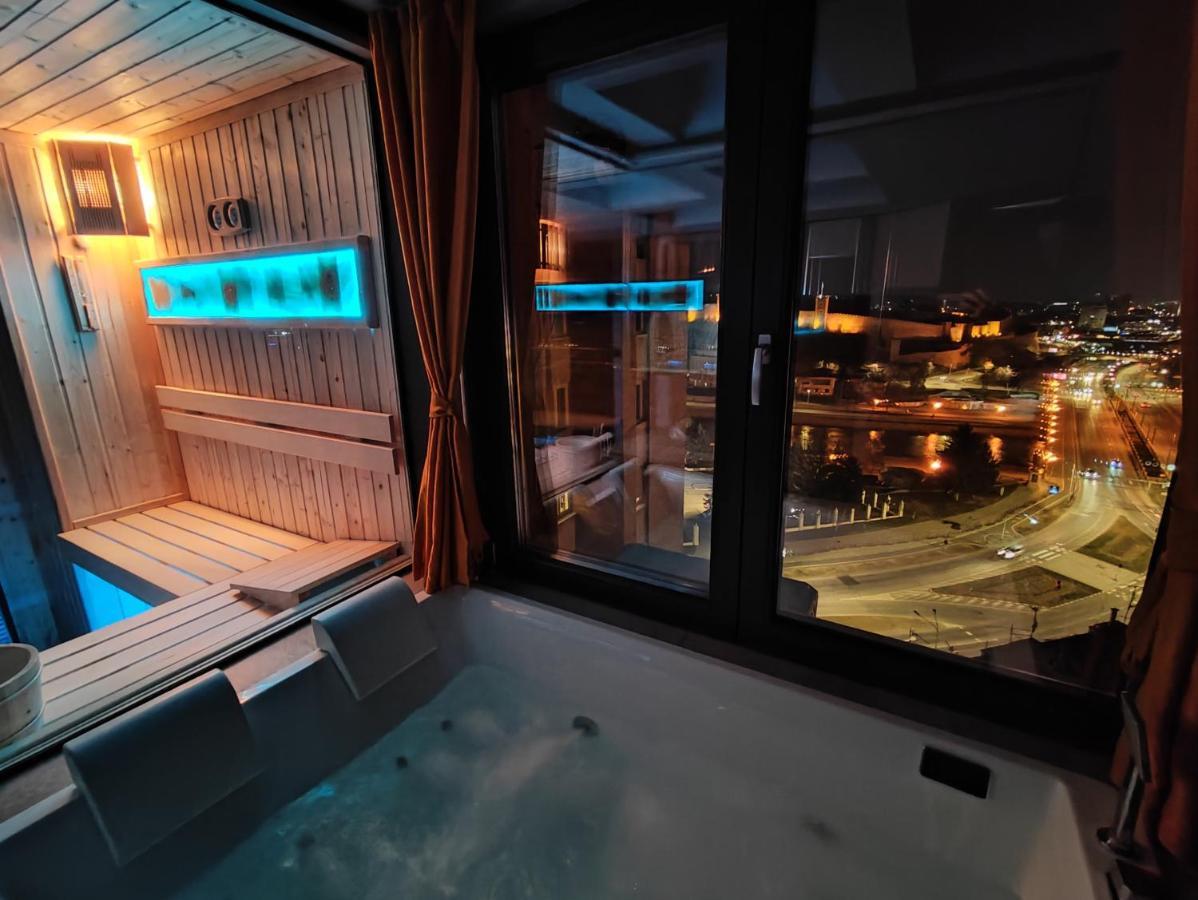 Smart Luxury Penthouse Suites - Private Sauna, Hot-Tub, Home Cinema At The Best Location In Skopje Exterior photo